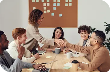 避开激烈的竞争，占领广阔的新兴市场